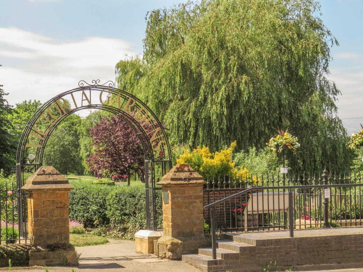 Runnymede Villa Tewkesbury Exteriör bild
